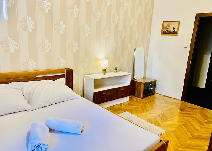 Apartamento Service - Square Location