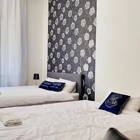 Apartman Service - Square Location